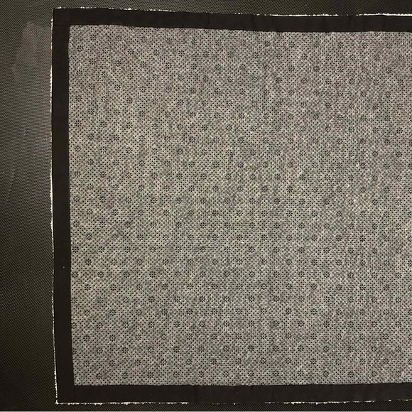 Handmade Batman Graphic Tufted Rug 23"x23" - Picture 5 of 5